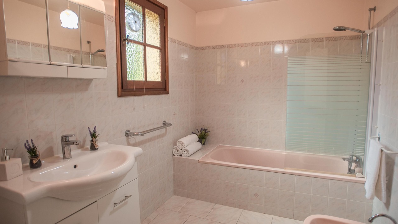 Photo of Bathroom in Prats-du-Perigord