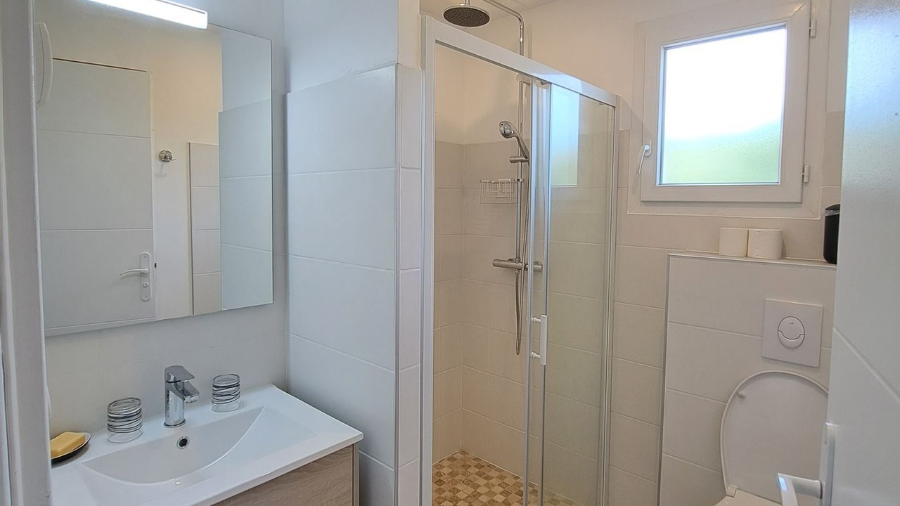 Photo of Bathroom in Cheray