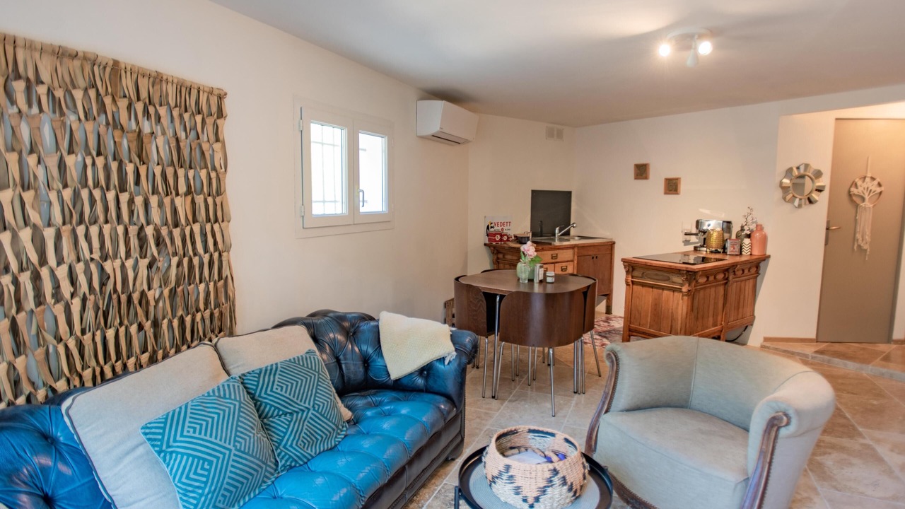 Photo of Livingroom in Faucon