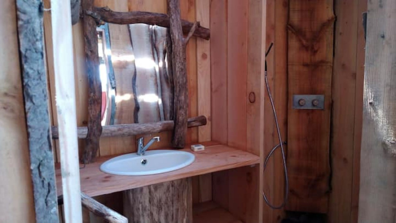 Photo of Bathroom in Saint-Eloy-les-Tuileries