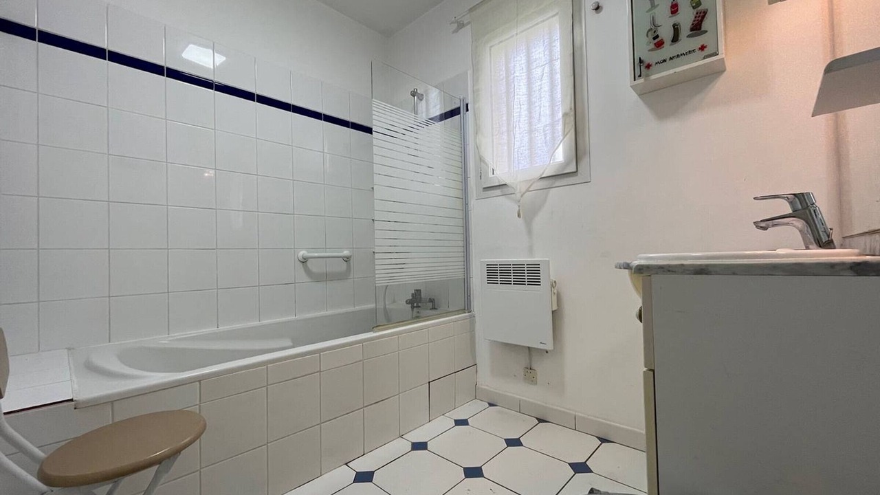 Photo of Bathroom in Cheray