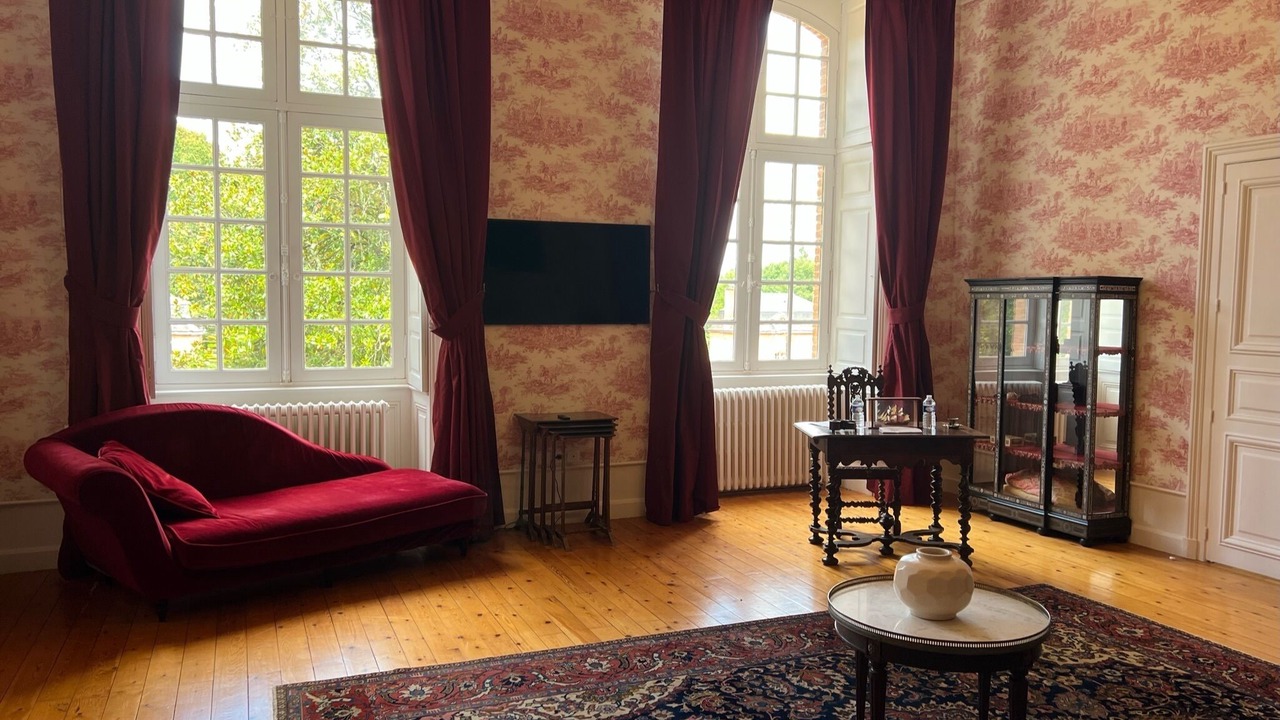 Photo of Livingroom in Lombron