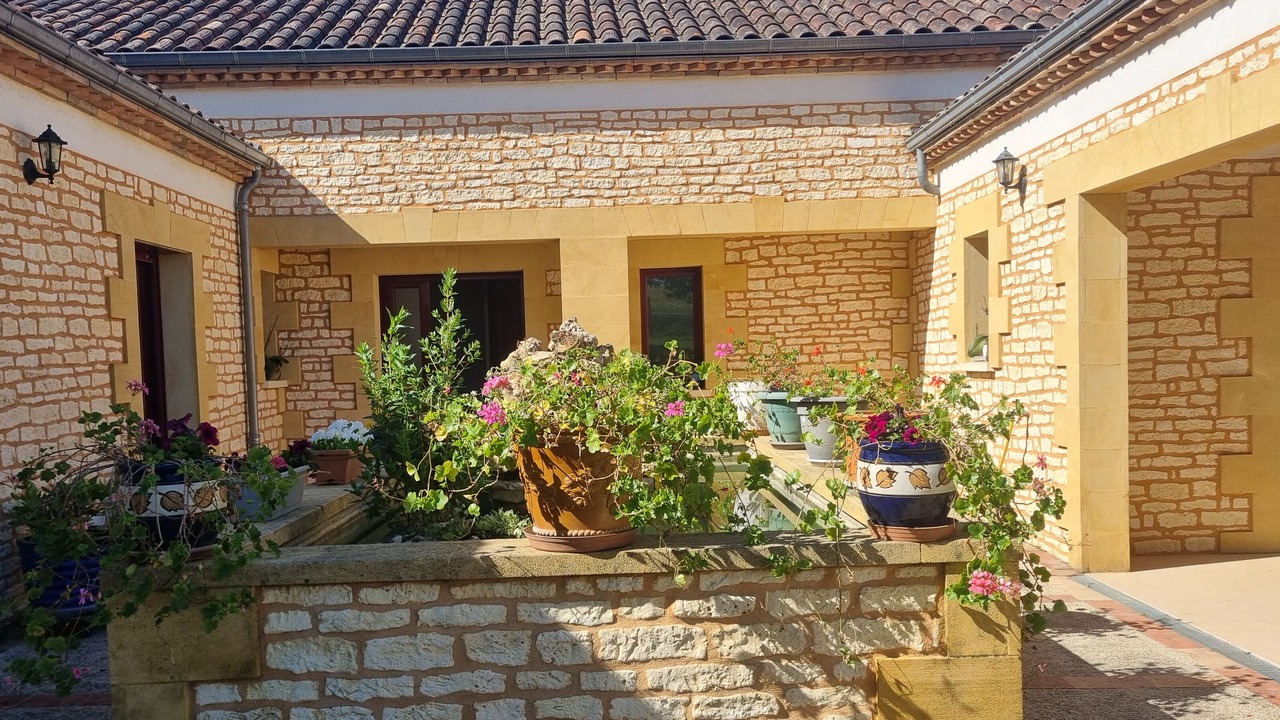 Photo of Outdoor in Biron