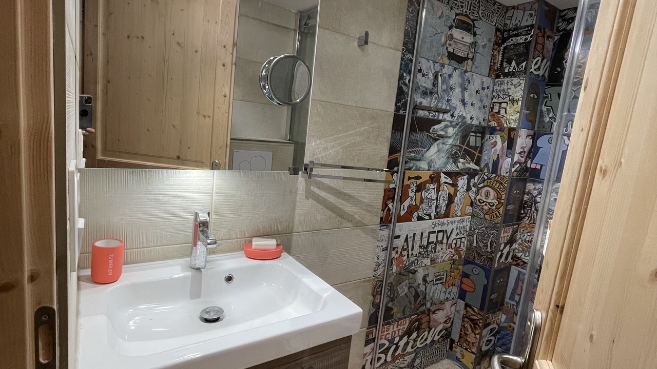 Photo of Bathroom in Bois-Jerome-Saint-Ouen