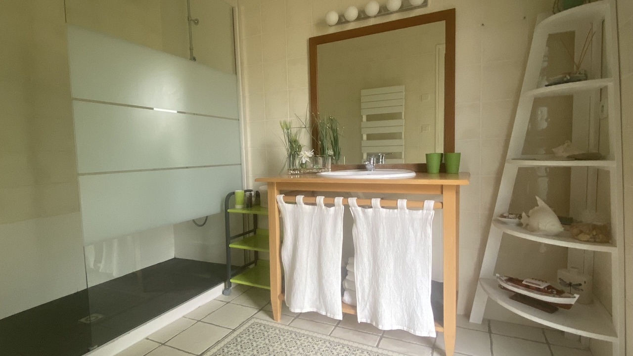 Photo of Bathroom in Le Canon