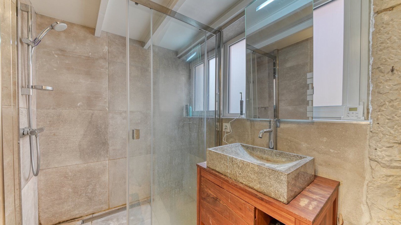 Photo of Bathroom in Jules Ferry - Recamier