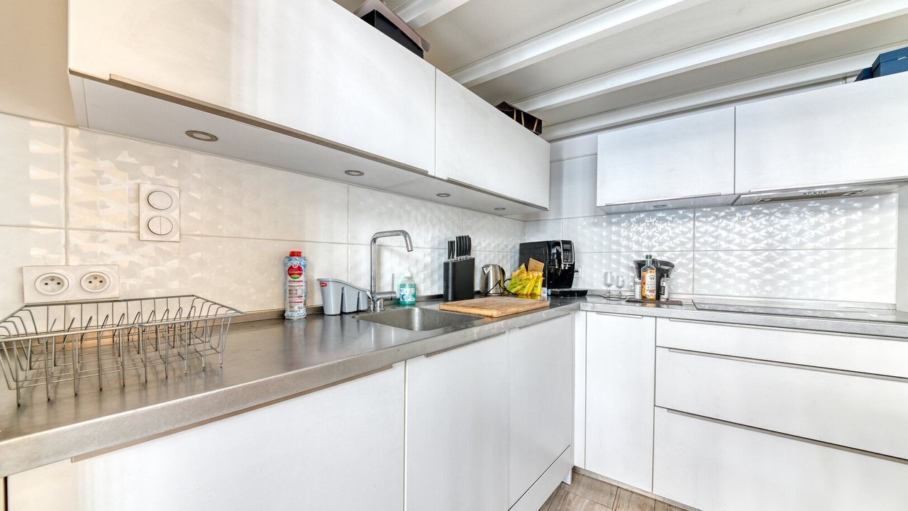 Photo of Kitchen in Jules Ferry - Recamier