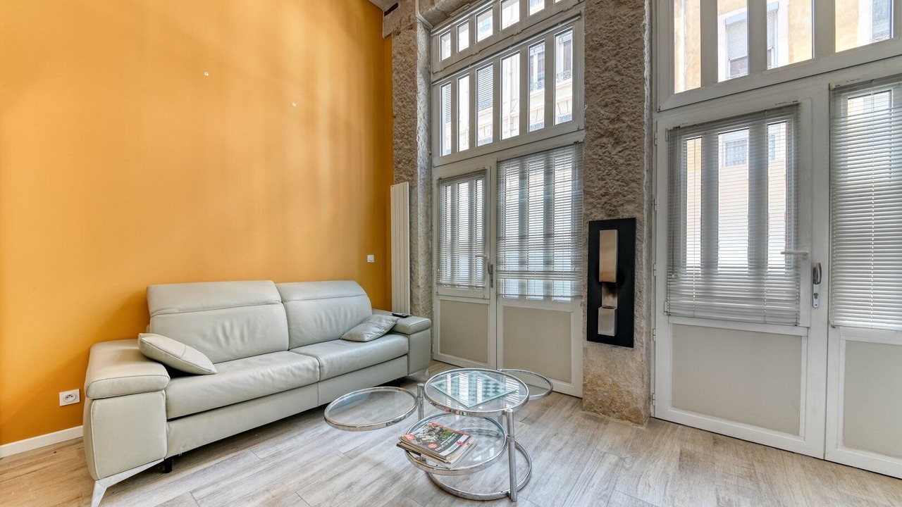 Photo of Livingroom in Jules Ferry - Recamier