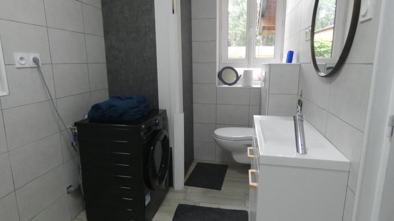 Photo of Bathroom in Linxe