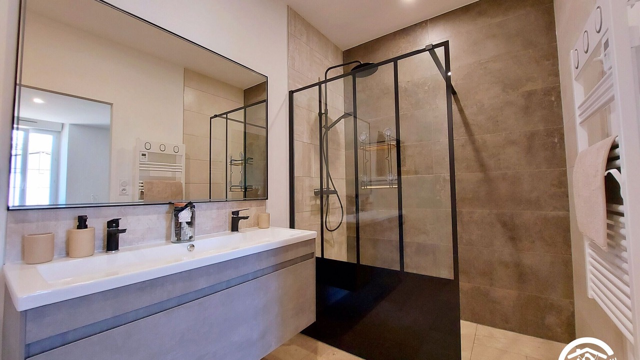 Photo of Bathroom in Mee