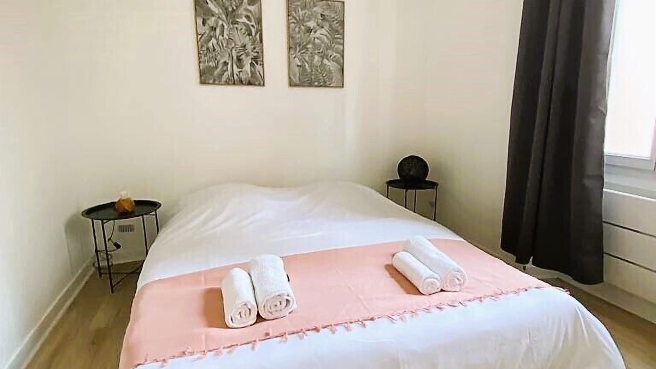 Photo of Bedroom in Laval