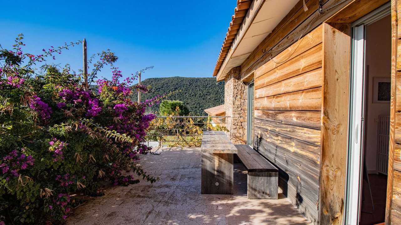 Photo of Patio Balcony in Monacia-d'Aullene