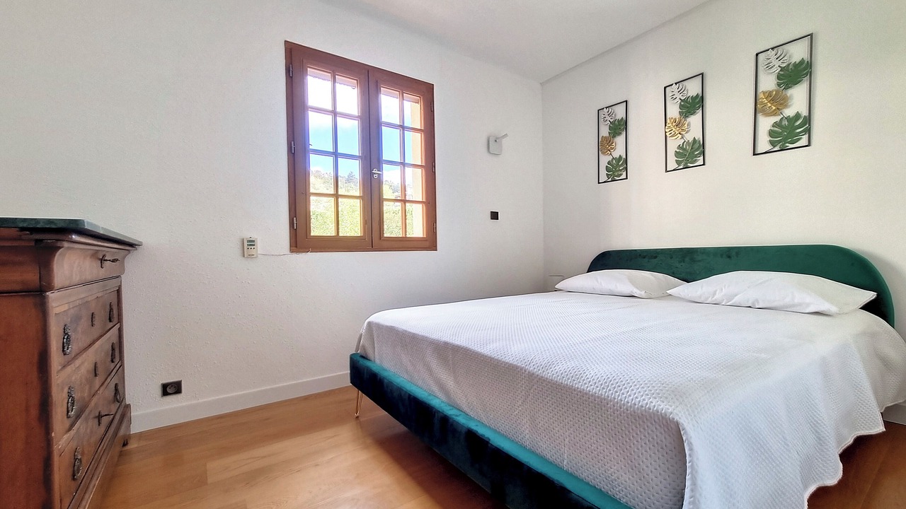 Photo of Bedroom in Saint-Chinian