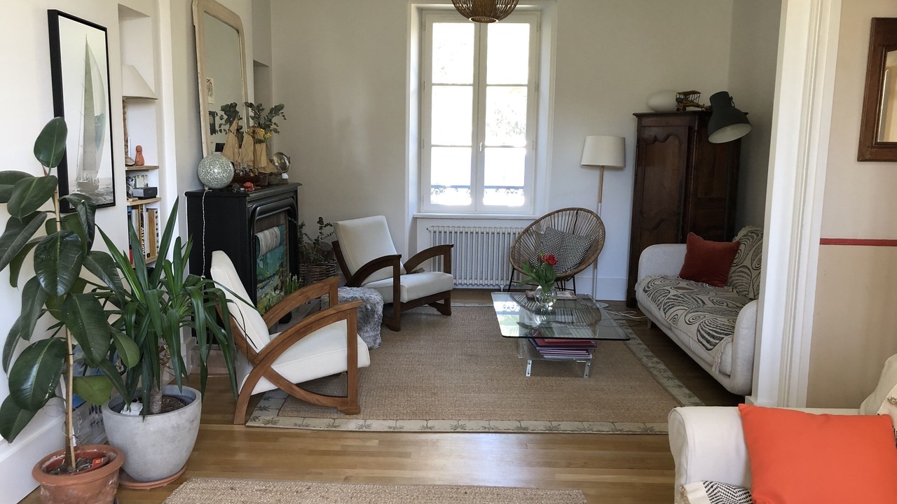 Photo of Livingroom in Parame