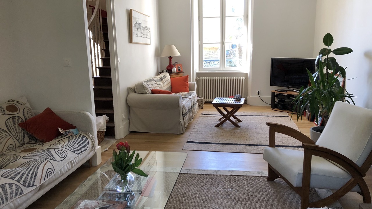 Photo of Livingroom in Parame