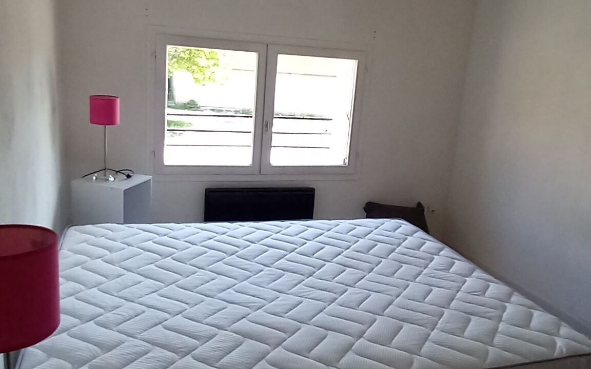 Photo of Bedroom in Taulignan