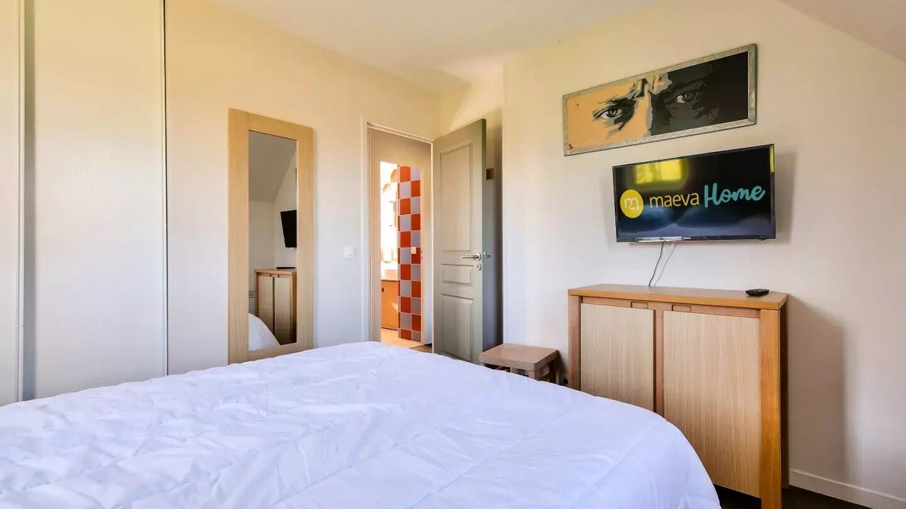 Photo of Bedroom in Port-en-Bessin-Huppain