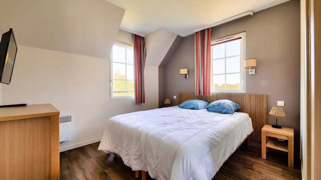 Photo of Bedroom in Port-en-Bessin-Huppain
