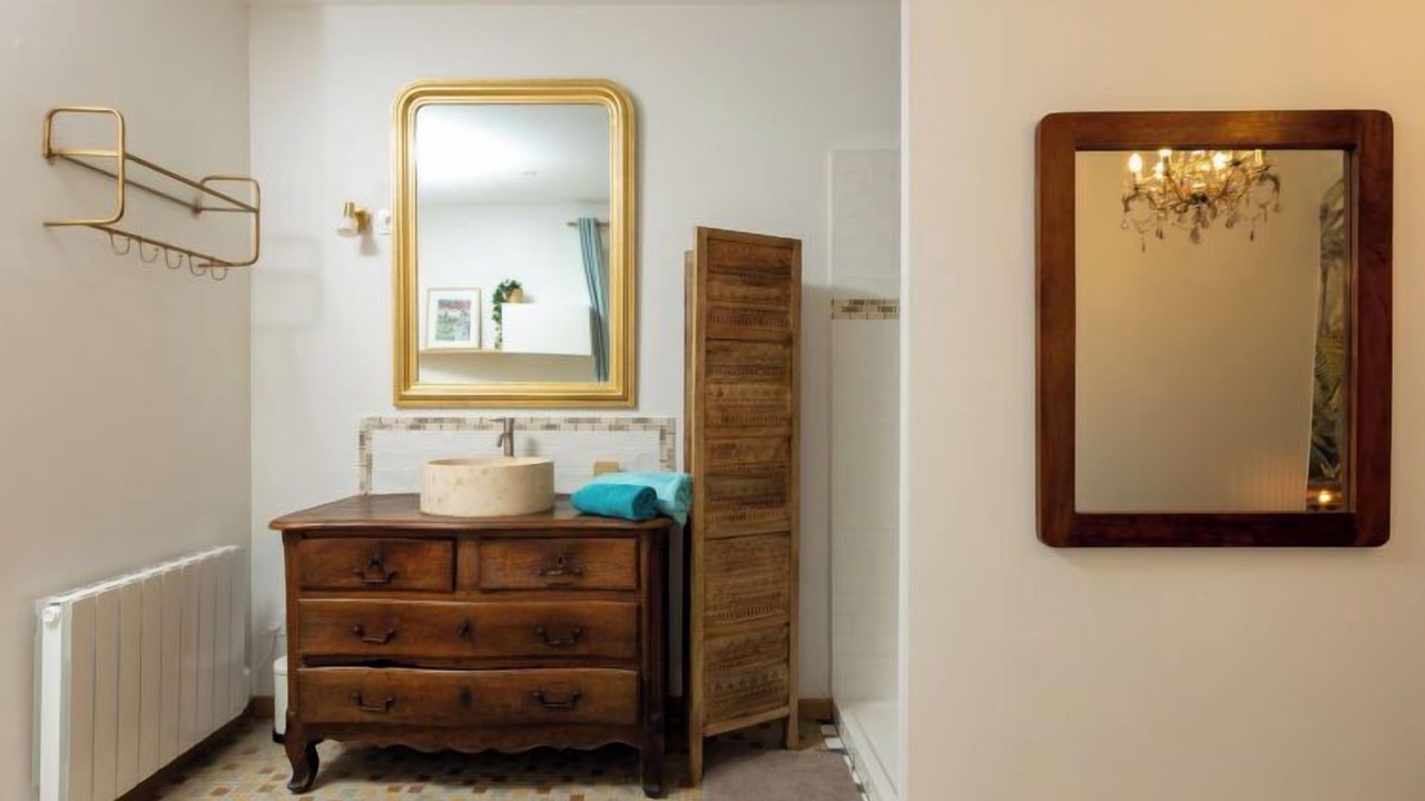 Photo of Bathroom in Parame