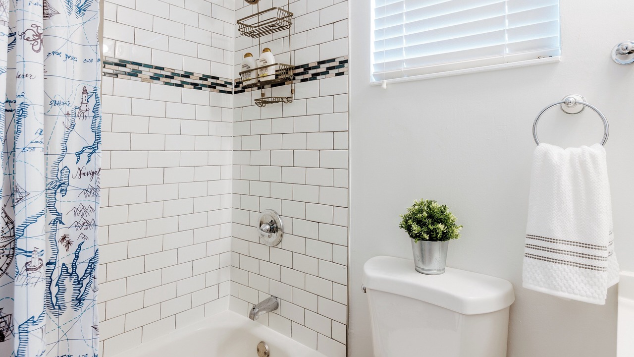 Photo of Bathroom in Little Havana