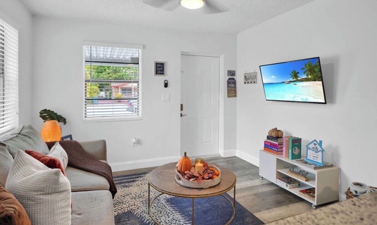 Photo of Livingroom in Little Havana
