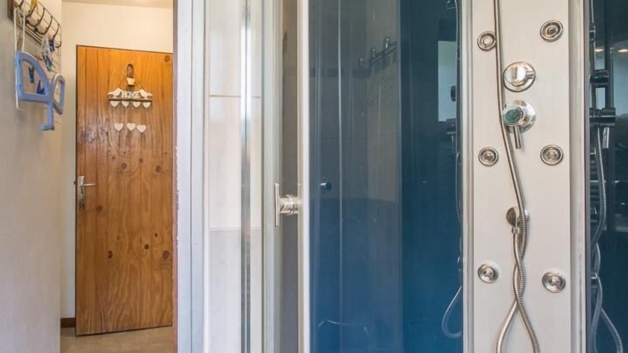 Photo of Bathroom in Praranger