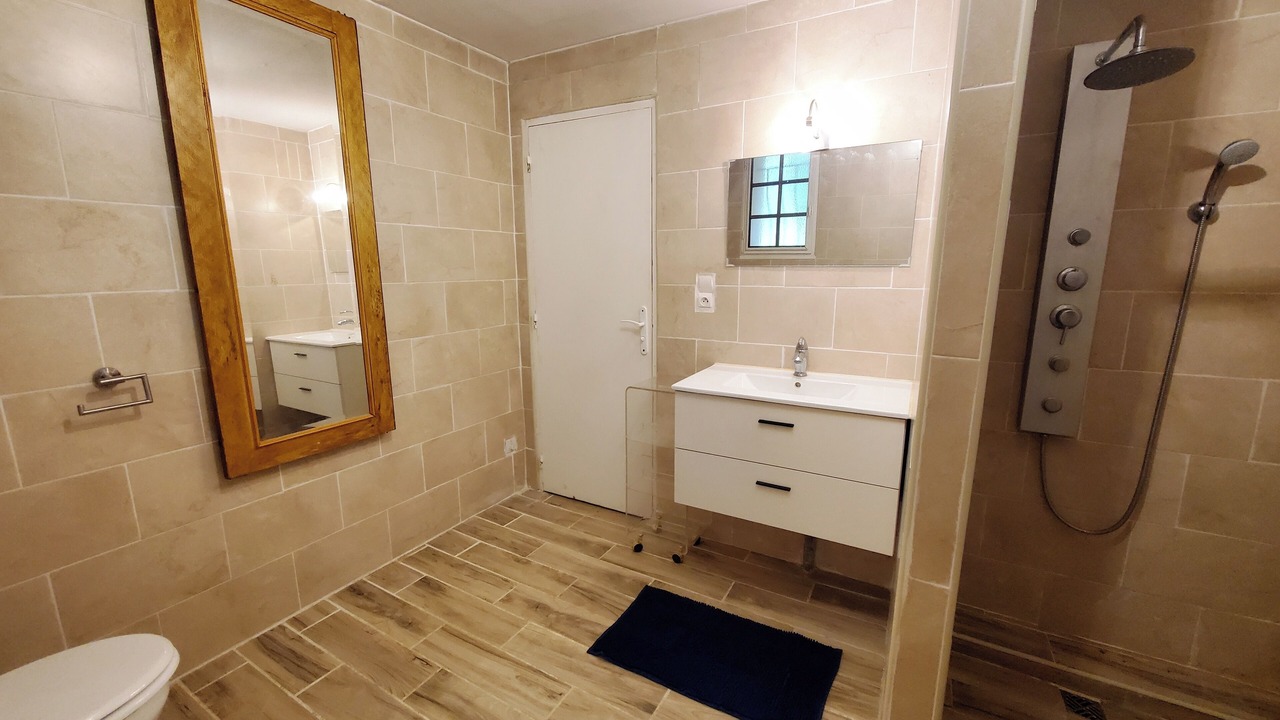 Photo of Bathroom in Lacropte