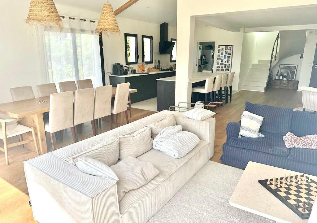 Photo of Livingroom in Arbonne