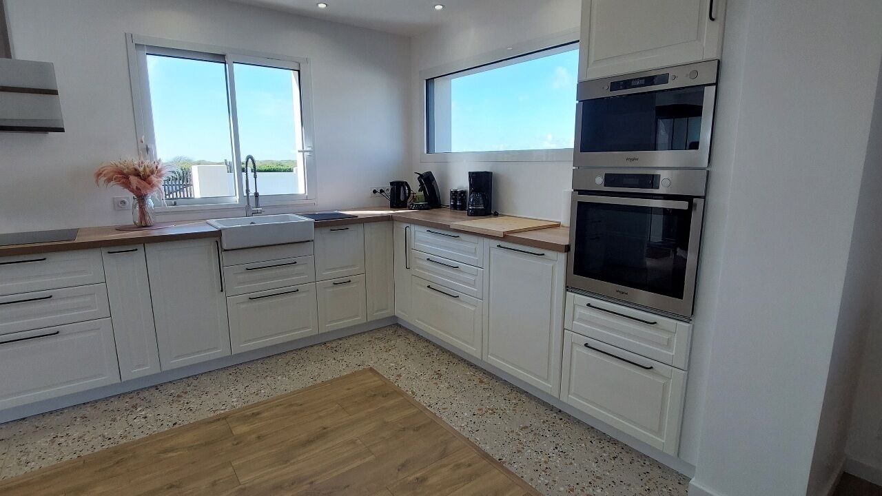 Photo of Kitchen in Portbail