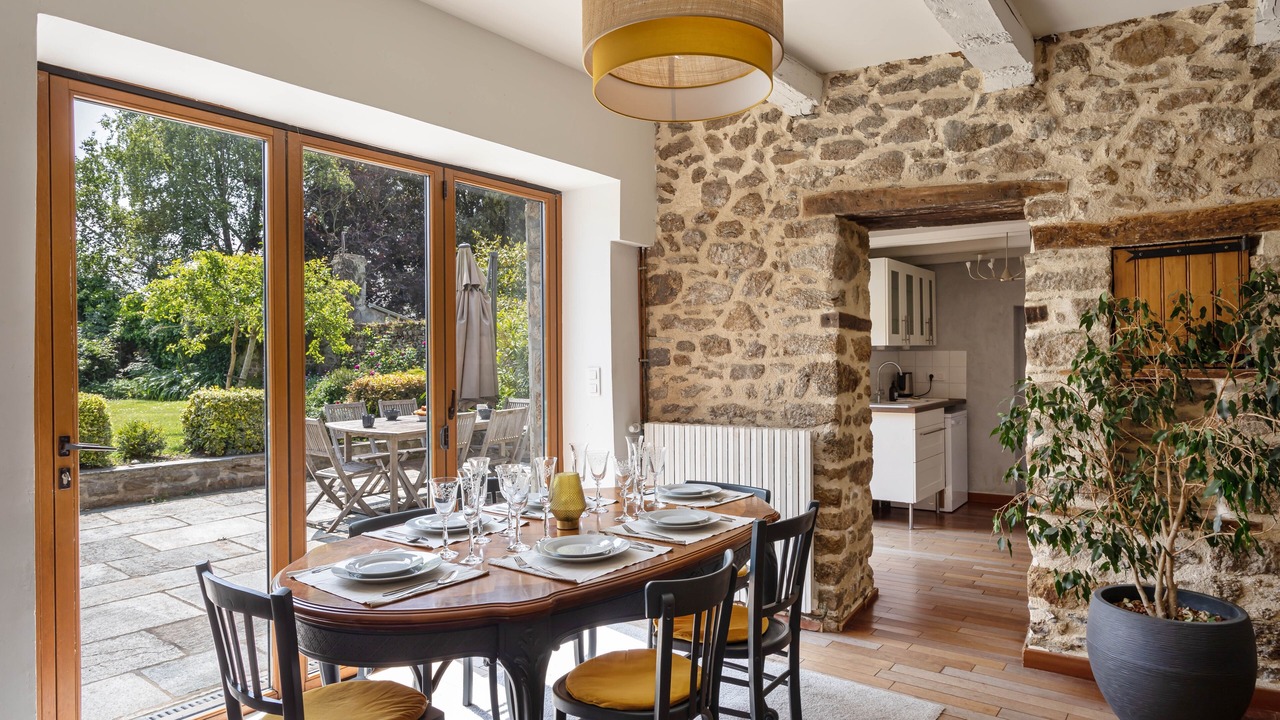 Photo of Others in Esperance-Cottages