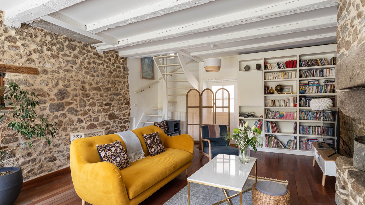 Photo of Livingroom in Esperance-Cottages