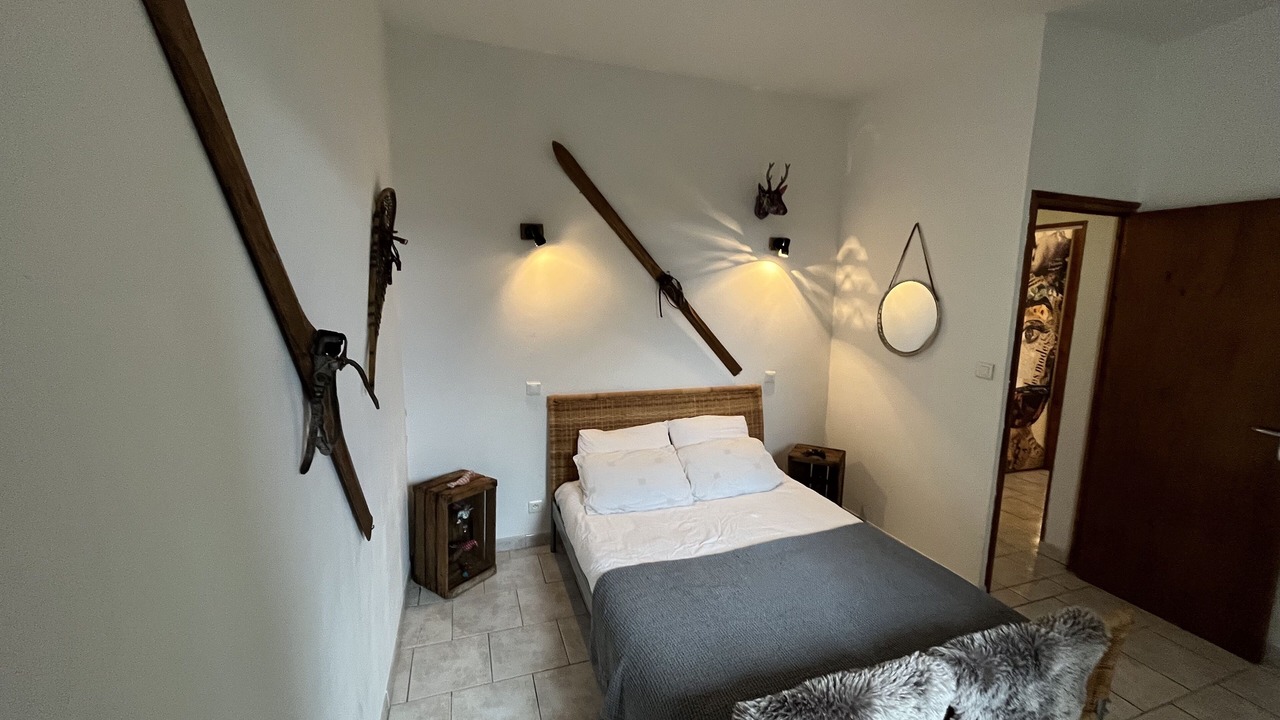 Photo of Bedroom in Targassonne