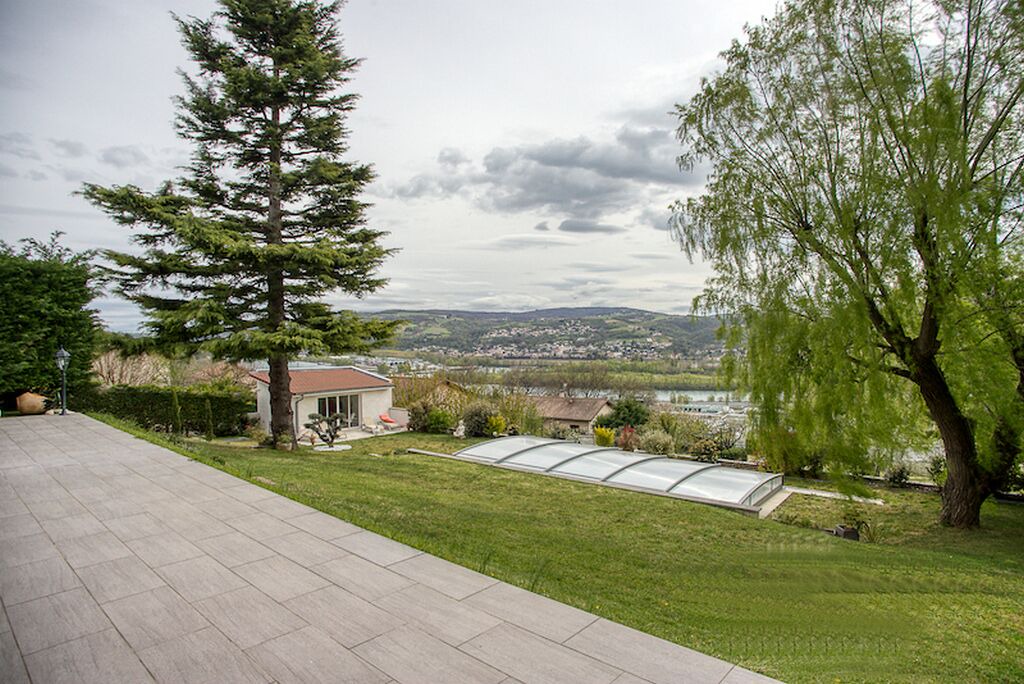 Photo of Outdoor in Chasse-sur-Rhone