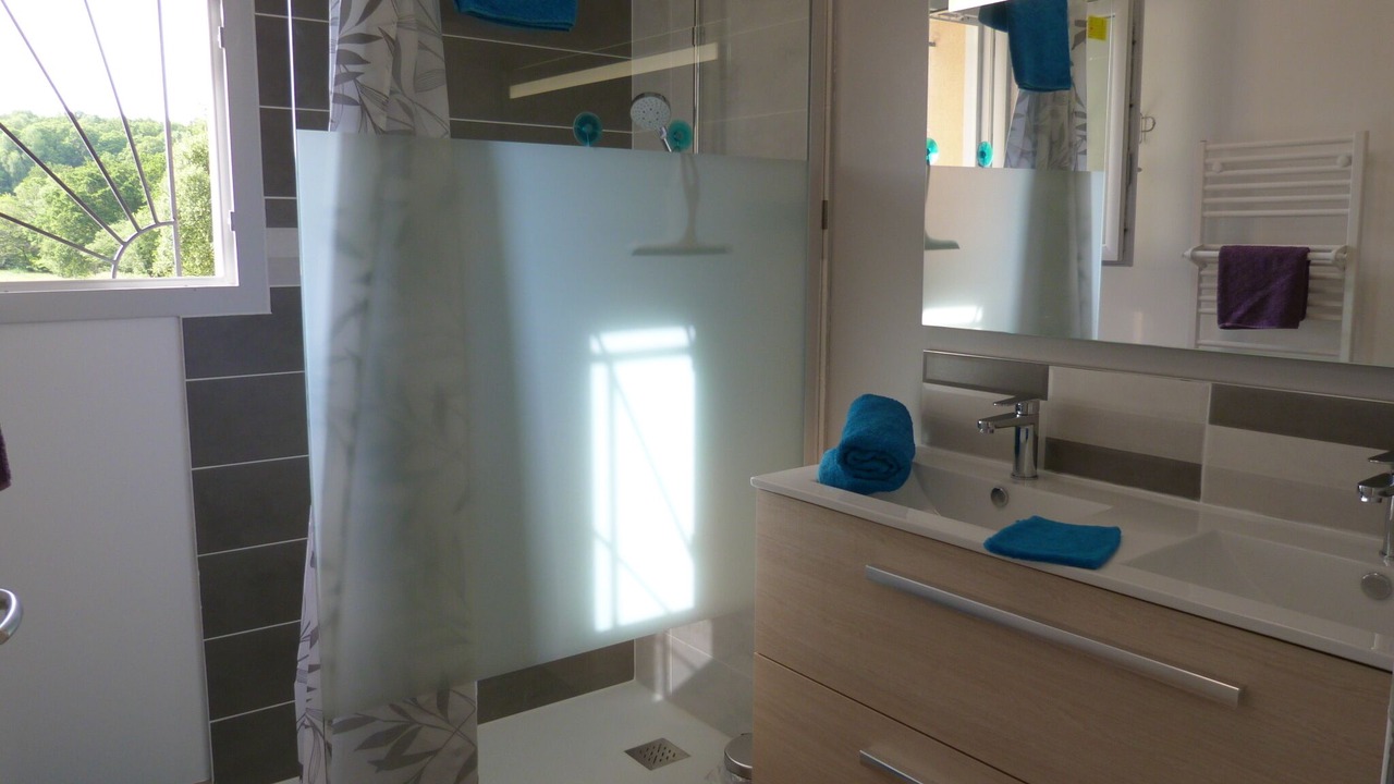 Photo of Bathroom in Saint-Pardoux