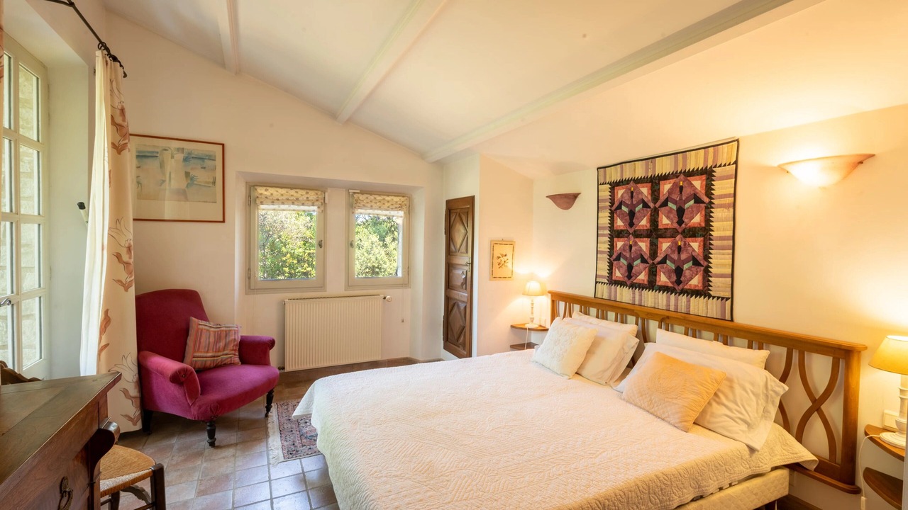 Photo of Bedroom in Eygalieres