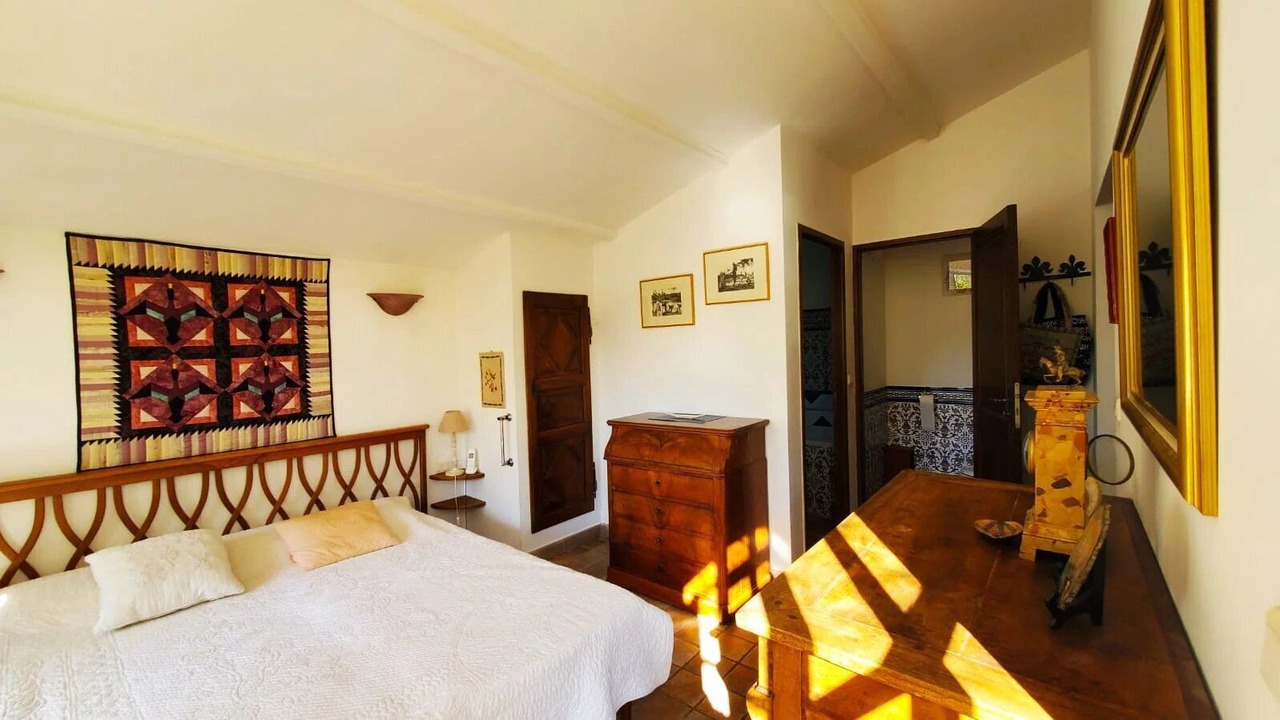 Photo of Bedroom in Eygalieres