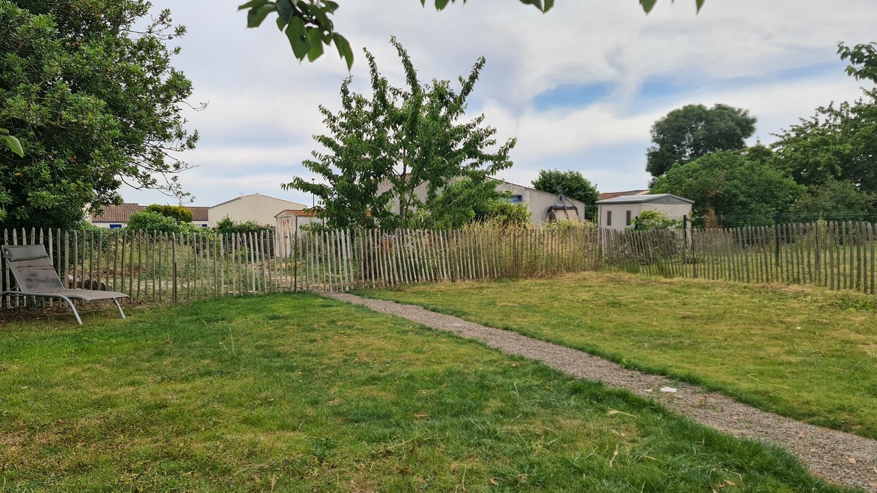Photo of Outdoor in Angles