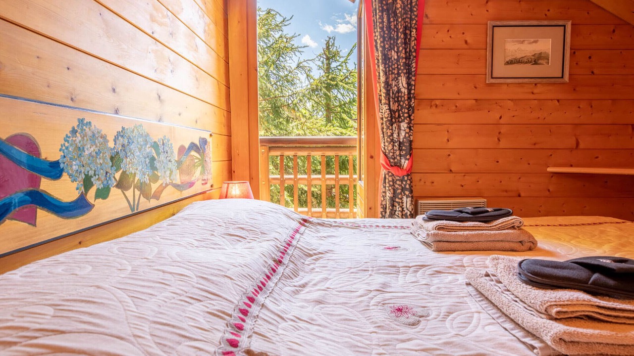 Photo of Bedroom in Meribel Centre