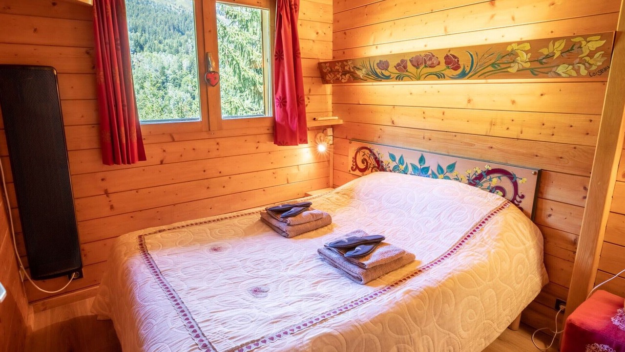 Photo of Bedroom in Meribel Centre