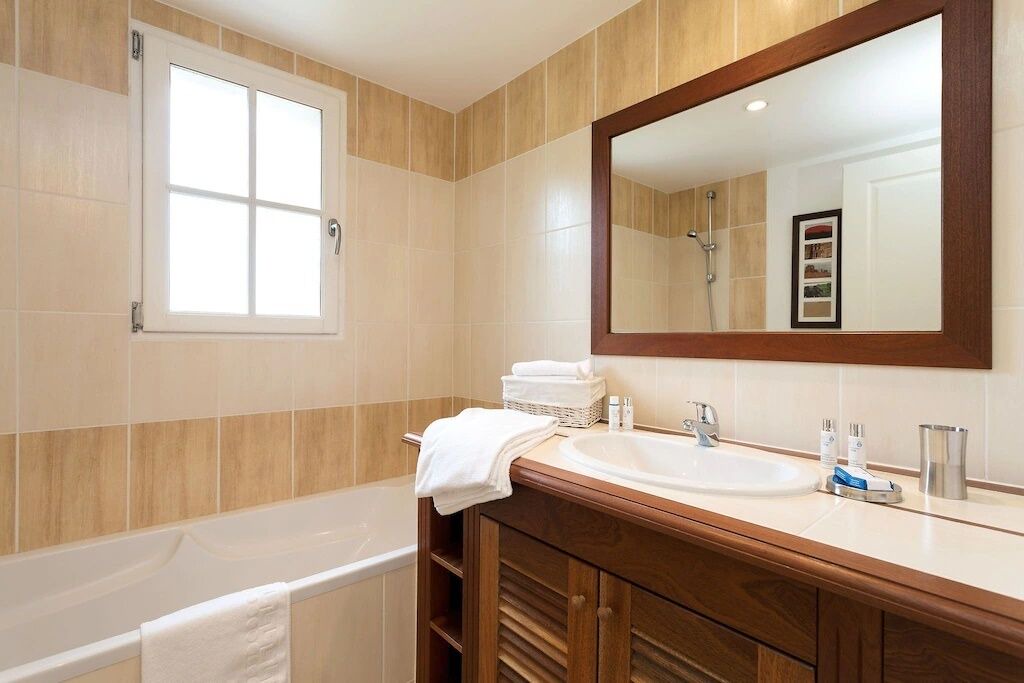 Photo of Bathroom in L'Aiguillon-sur-Vie