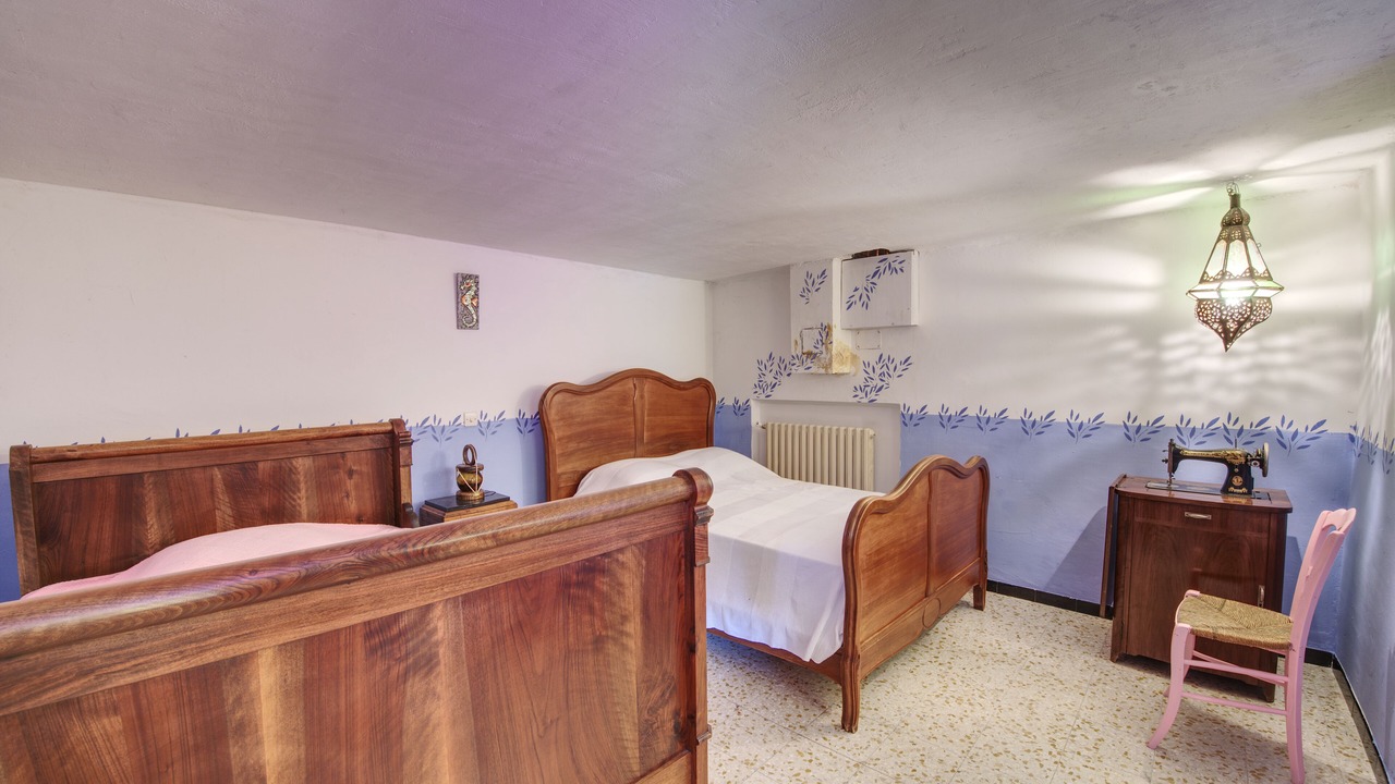Photo of Bedroom in Courry