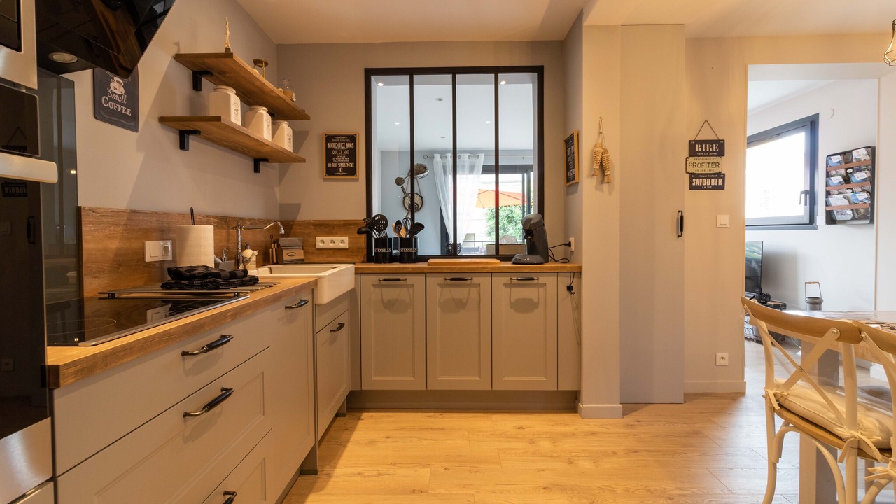 Photo of Kitchen in Port-en-Bessin-Huppain