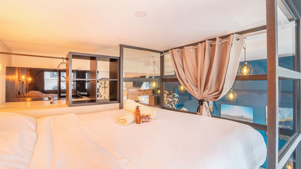 Photo of Bedroom in Opera