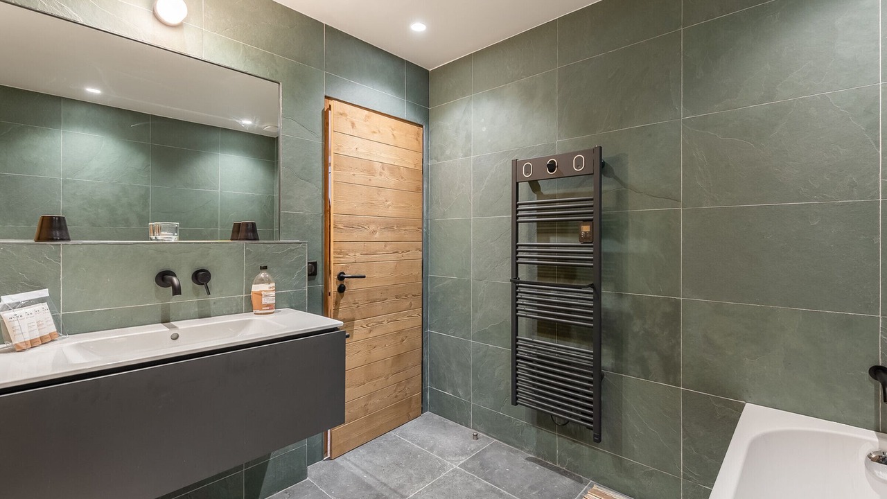 Photo of Bathroom in Praranger