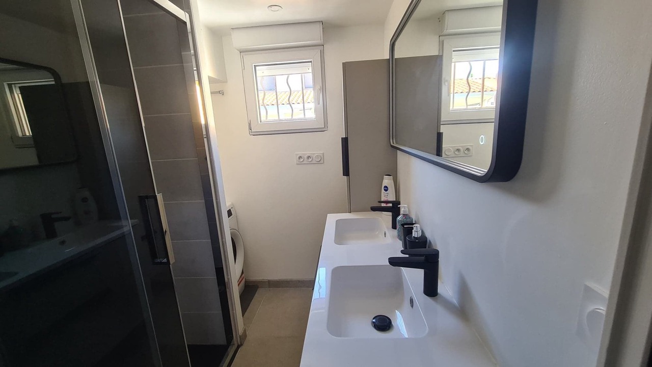 Photo of Bathroom in Vias