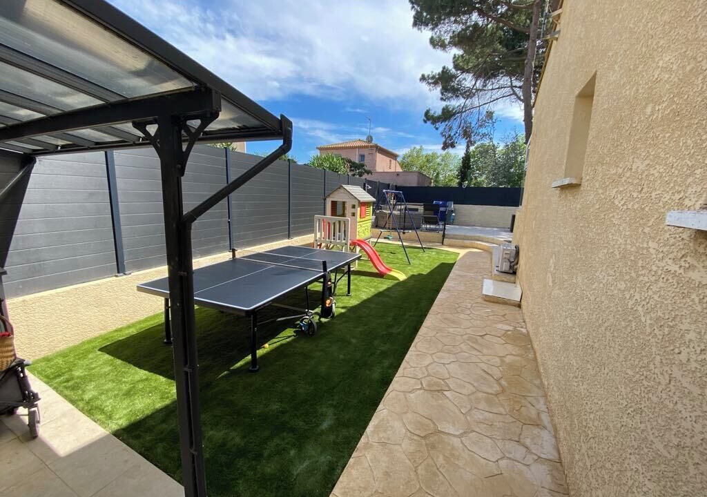 Photo of Patio Balcony in Vias