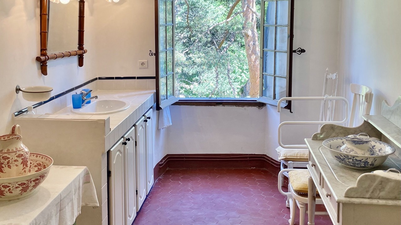 Photo of Bathroom in Annot