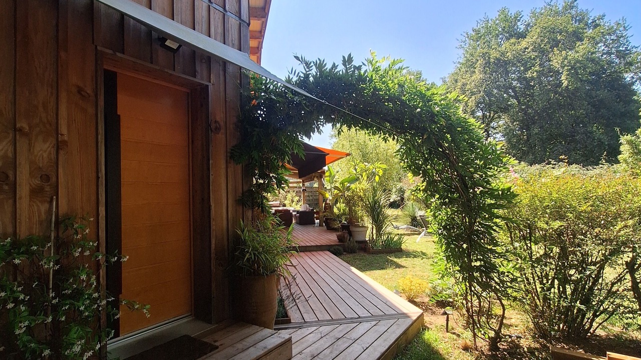 Photo of Patio Balcony in Tosse