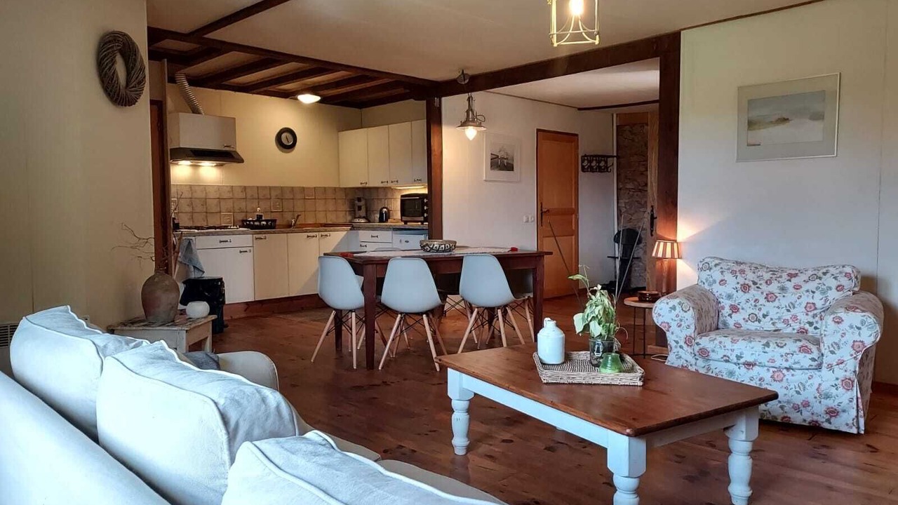 Photo of Livingroom in St-Pardoux-et-Vielvic