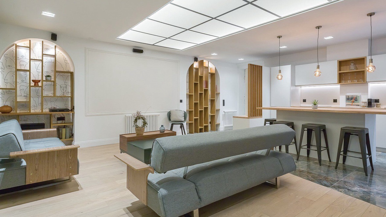Photo of Livingroom in Carnot - Gailleton